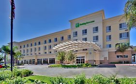 Holiday Inn & Suites Bakersfield By Ihg